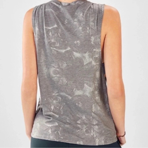 NWT Fabletics Taryn Printed V-Neck Tank - Picture 2 of 6